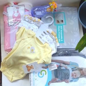 Welcome Baby Bundle (Girl)